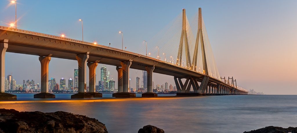 Bandea Worli Sea Link, Mumbai, Inida - Shutterstock